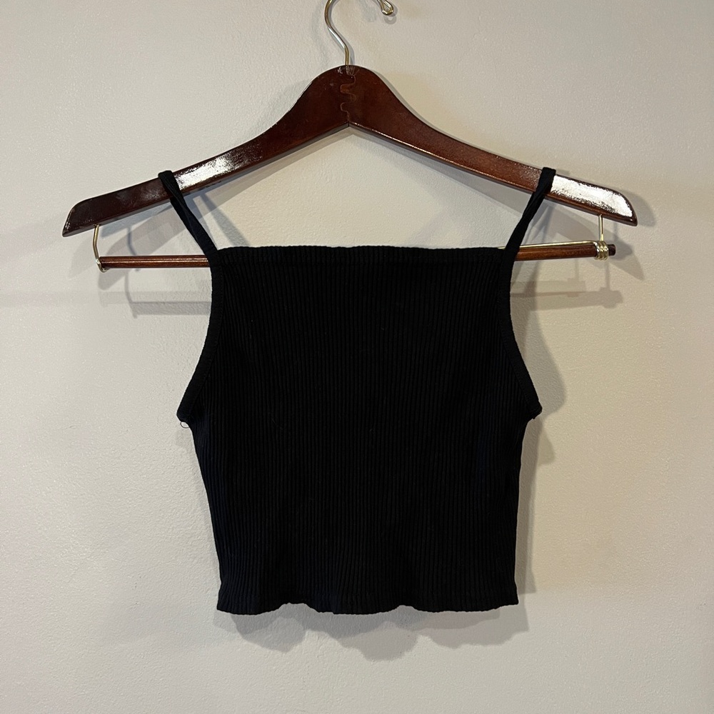 Black high neck spaghetti strap cropped tank